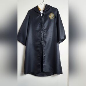 Disguise/ Target Harry Potter Hufflepuff Cloak And Light Up Wand Size: 7 +